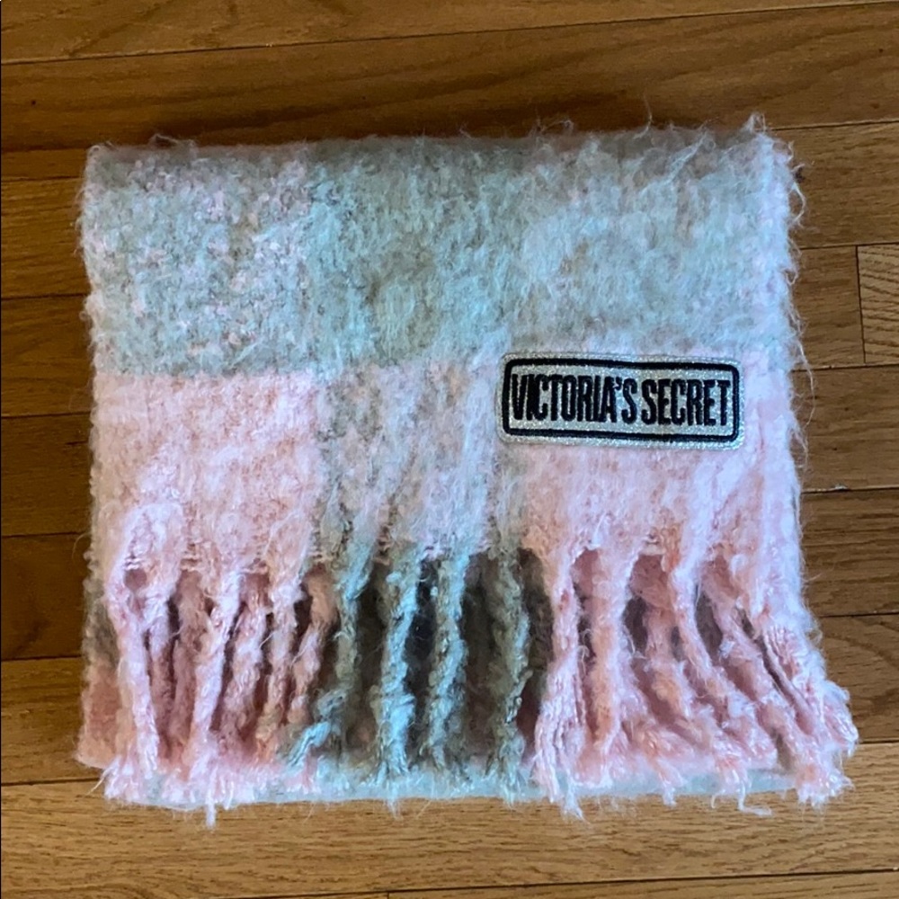 Victoria Secret Scarf